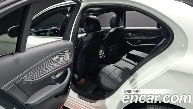 Mercedes-Benz E-Class W213 — Фото автомобиля 12