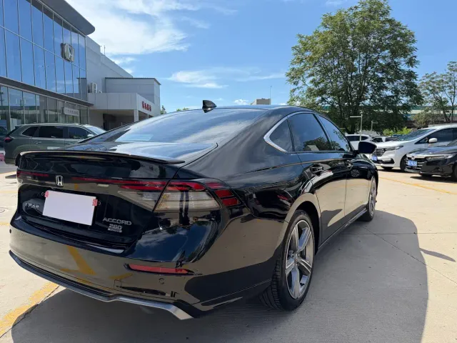 Honda Accord — Фото автомобиля 7