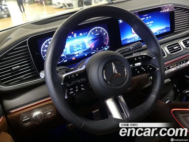 Mercedes-Benz GLS-Class — Фото автомобиля 11
