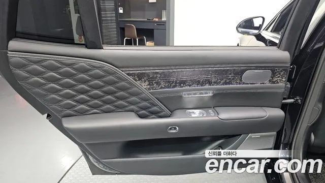 Genesis G90 — Фото автомобиля 24