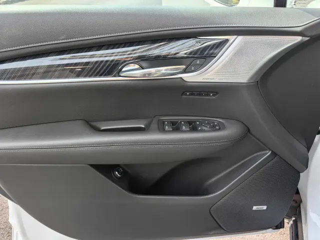 Cadillac XT6 — Фото автомобиля 8