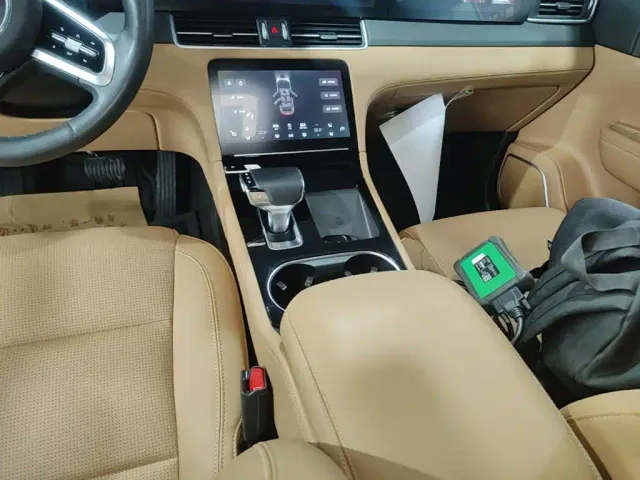 Li Auto ONE — Фото автомобиля 13