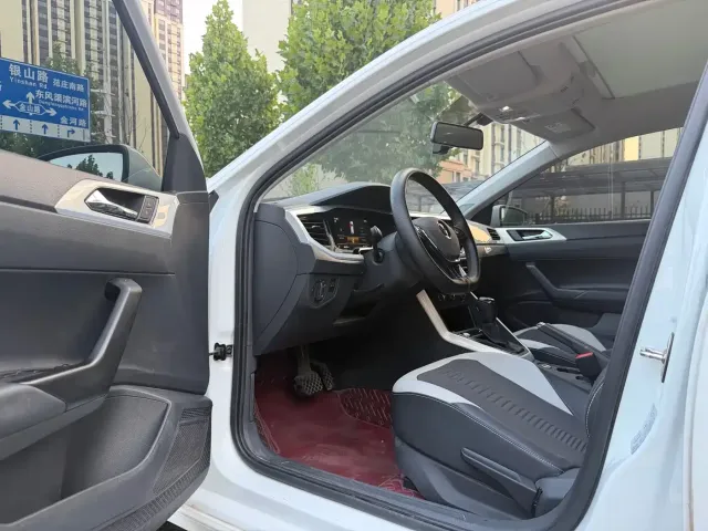 Volkswagen Polo 2023 Plus 1.5L Automatic Colorful Tech Edition — Фото автомобиля 7