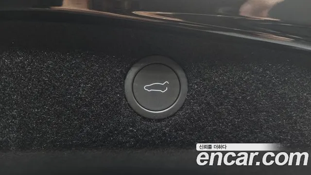 Tesla Model 3 — Фото автомобиля 16
