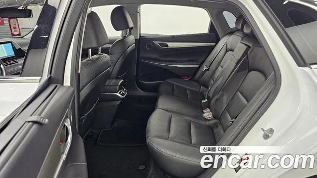 Hyundai Grandeur Grandeur (New) — Фото автомобиля 12