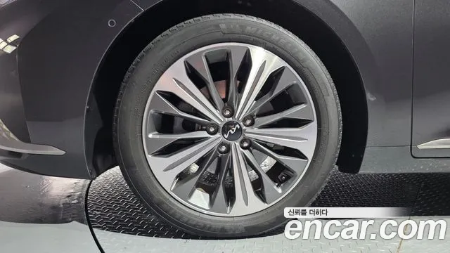 Kia K8 Signature — Фото автомобиля 4