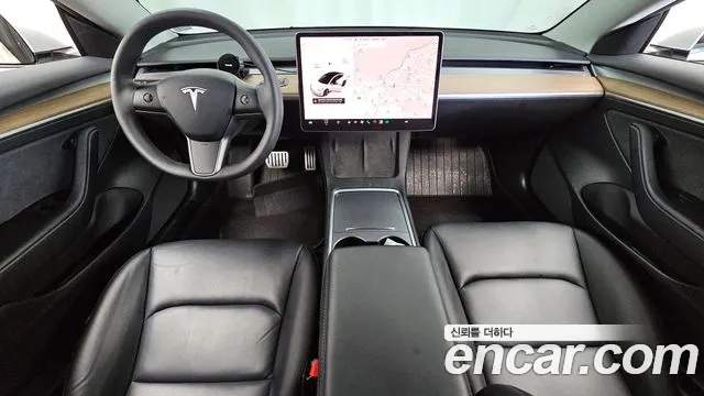 Tesla Model 3 — Фото автомобиля 7
