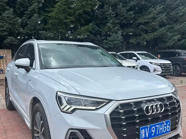 Audi Q3 — Фото автомобиля 3