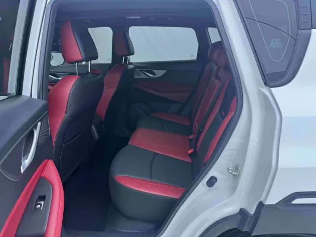 Changan CS35 Plus — Фото автомобиля 17