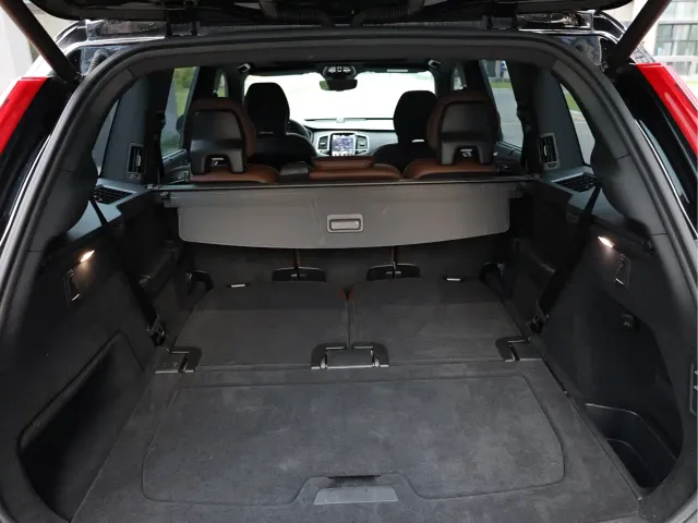 Volvo XC90 — Фото автомобиля 12
