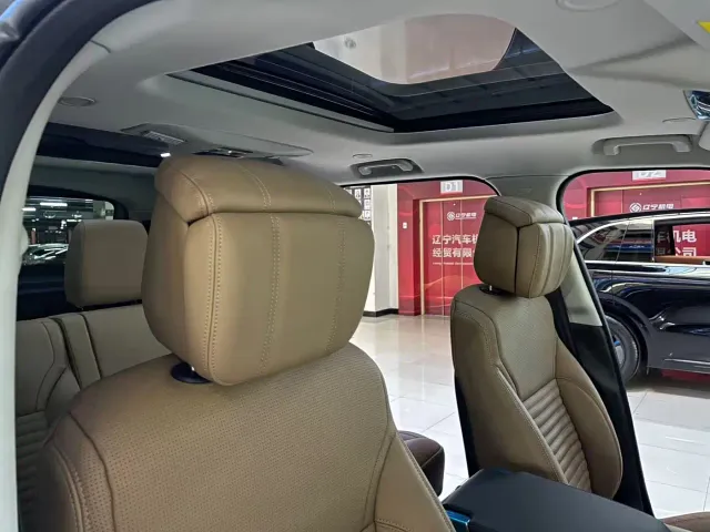 Land Rover Discovery — Фото автомобиля 24