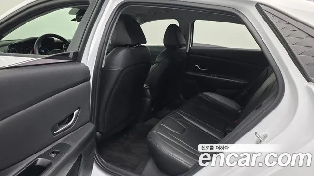 Hyundai Avante — Фото автомобиля 23
