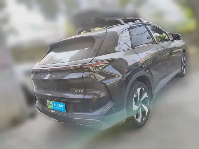 Arcfox Alpha T5 — Фото автомобиля 2