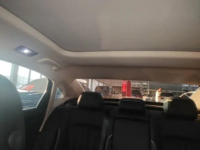 Volkswagen Passat — Фото автомобиля 17