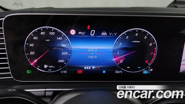 Mercedes-Benz GLE-Class — Фото автомобиля 8