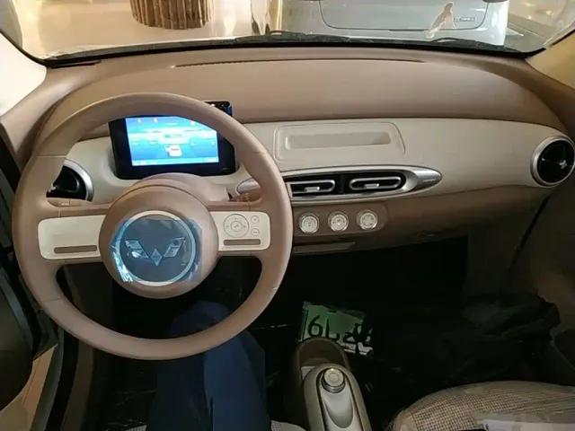 Wuling Hongguang Mini EV — Фото автомобиля 9