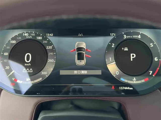 Land Rover Range Rover Sport — Фото автомобиля 18