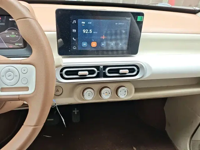 Wuling Hongguang Mini EV — Фото автомобиля 12