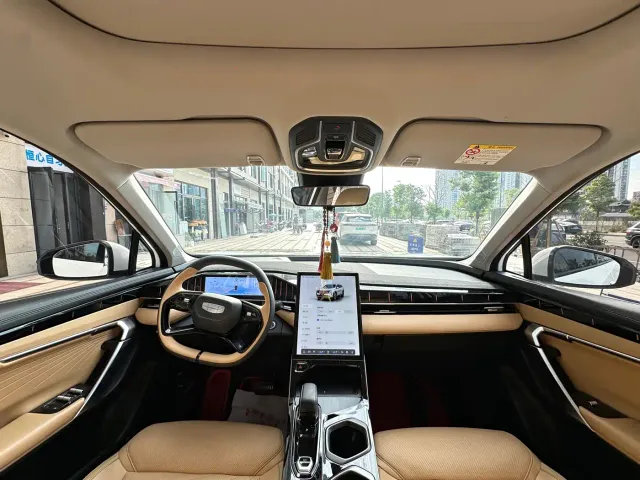Geely Boyue L — Фото автомобиля 8