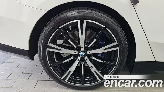 BMW 5-Series 5 серия (G60) 530i xDrive M Sport — Фото автомобиля 4