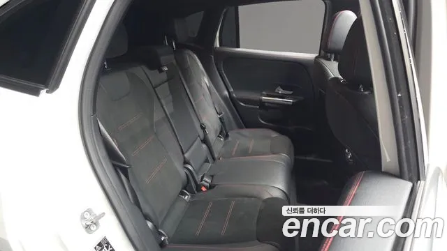 Mercedes-Benz GLA-Class H247 — Фото автомобиля 17