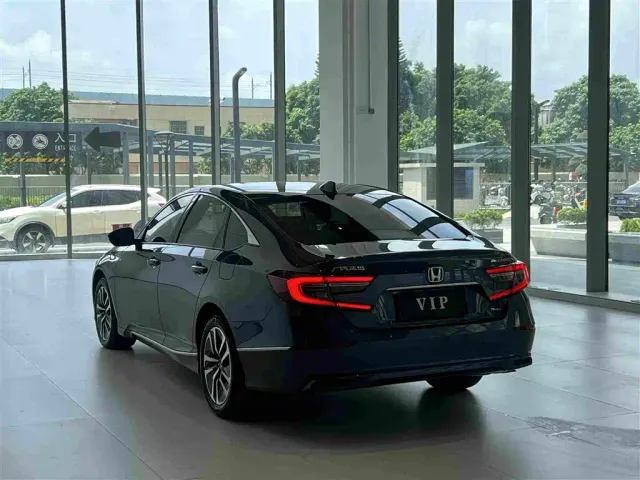 Honda Accord — Фото автомобиля 9