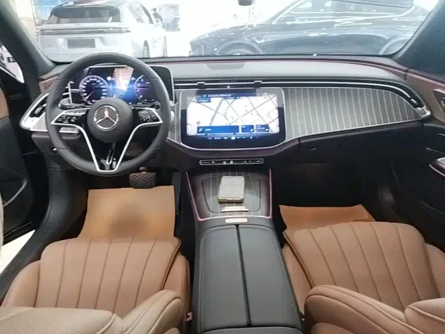 Mercedes-Benz E-Class — Фото автомобиля 9