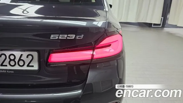 BMW 5-Series 5 серия (G30) 523d xDrive M Sport — Фото автомобиля 23