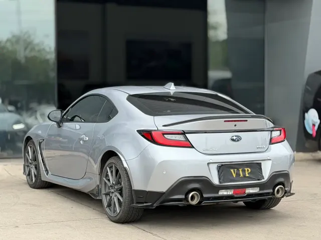 Subaru BRZ — Фото автомобиля 5