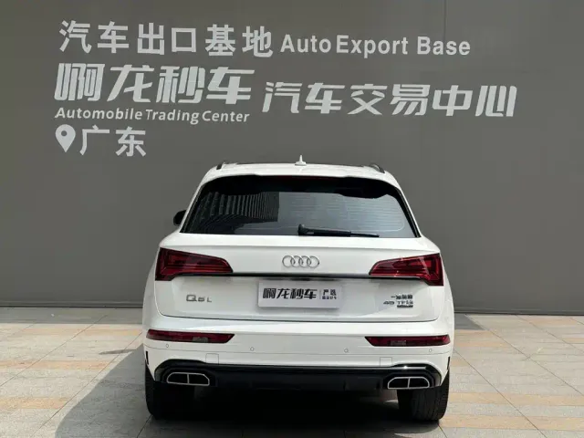 Audi Q5L — Фото автомобиля 4