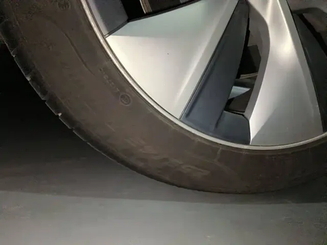 Tesla Model Y — Фото автомобиля 7