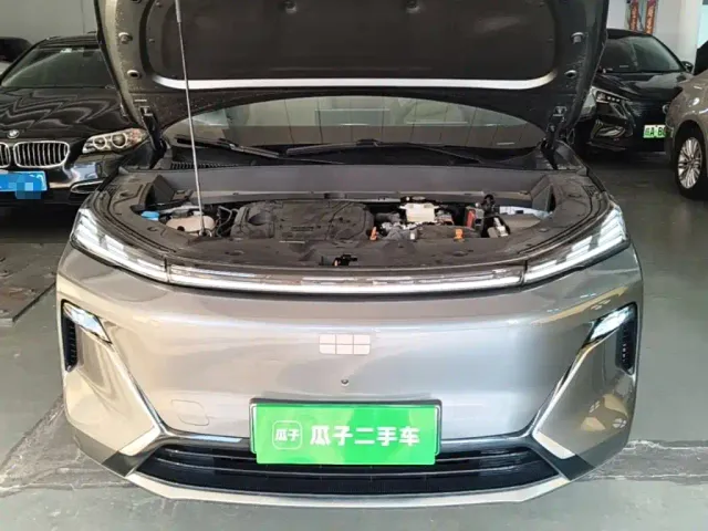 Geely Galaxy Starship 7 EM-i — Фото автомобиля 19