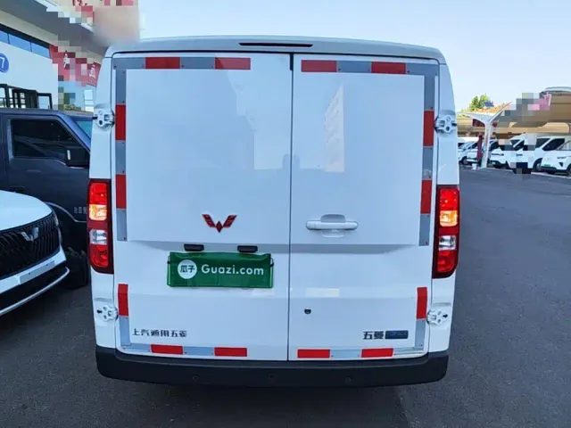 Wuling Yangguang — Фото автомобиля 5
