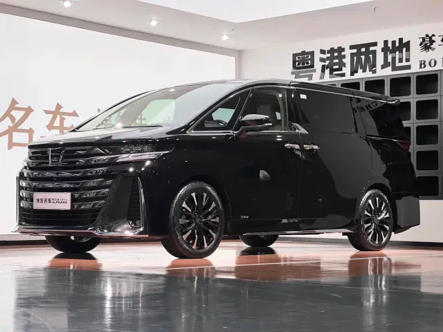 Фотография автомобиля — Toyota Vellfire