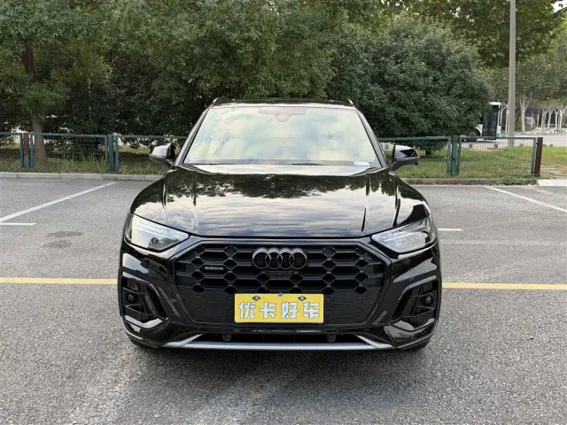 Audi Q5L — Фото автомобиля 3