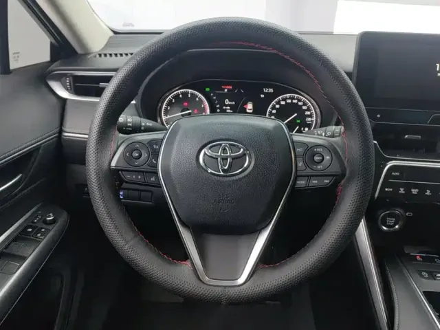 Toyota Harrier — Фото автомобиля 15