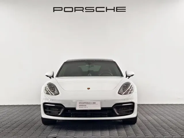 Porsche Panamera — Фото автомобиля 2