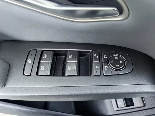 BYD Qin L — Фото автомобиля 9