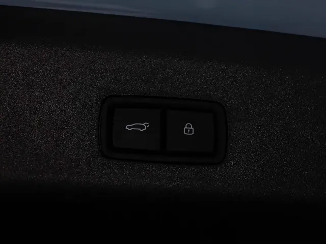 Li Auto Li i8 2025 Standard Edition — Фото автомобиля 16