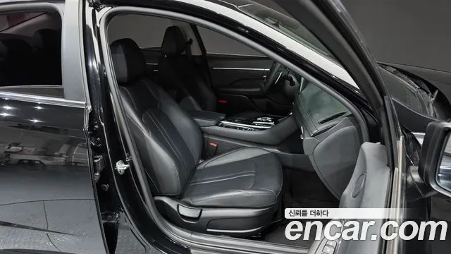 Hyundai Sonata Sonata (DN8) 2.0 LPG(Для проката) — Фото автомобиля 26