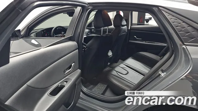 Hyundai Avante CN7 — Фото автомобиля 18