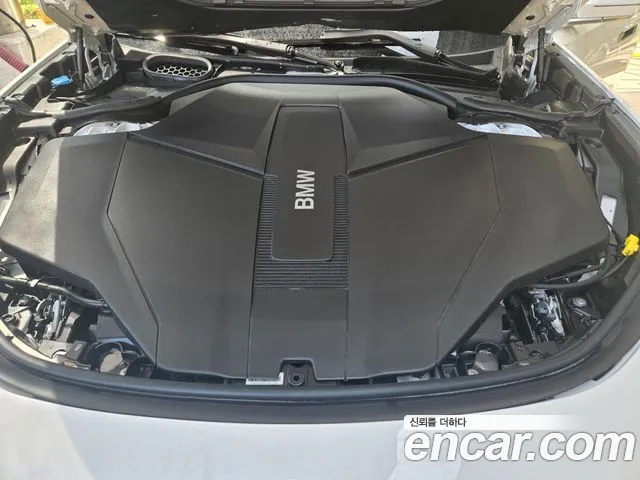 BMW i7 G70 — Фото автомобиля 5