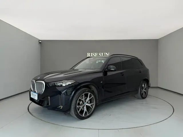 Фотография автомобиля — BMW X5