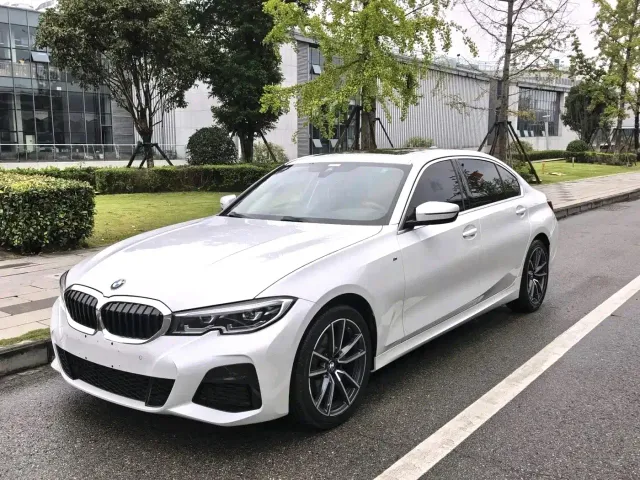 Фотография автомобиля — BMW 3 Series
