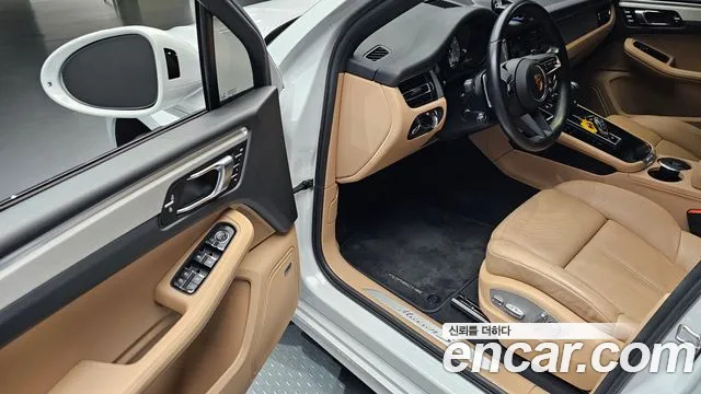 Porsche Macan — Фото автомобиля 9