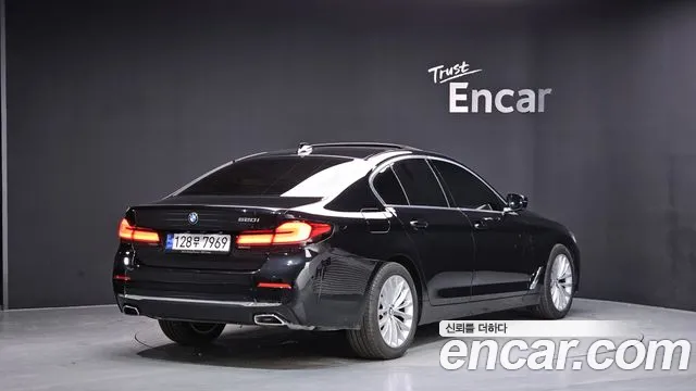 BMW 5-Series — Фото автомобиля 2