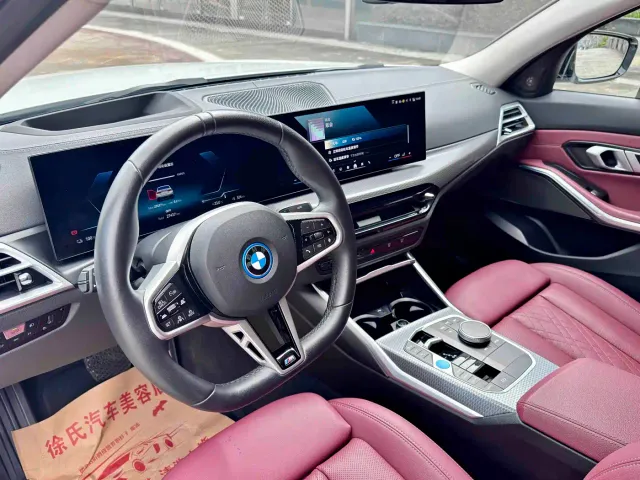 BMW i3 — Фото автомобиля 11
