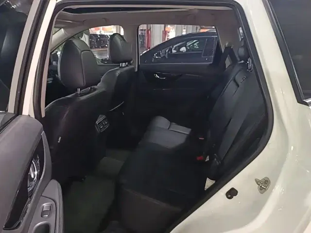 Nissan X-Trail — Фото автомобиля 16