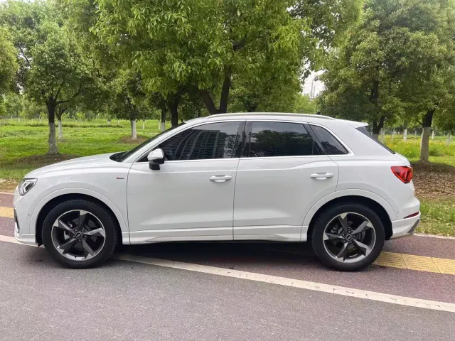 Audi Q3 — Фото автомобиля 4