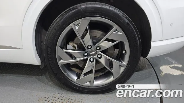 Genesis GV70 Electrified — Фото автомобиля 6